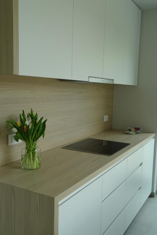 Justus Apartment Ieper Bagian luar foto